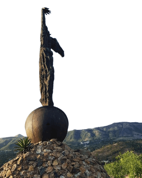 Monumento al Cimarrón que conmemora la revuelta de esclavos del siglo XVII. Situada en El Cobre, Cuba es obra del escultor, pintor y dibujante cubano Alberto Lescay Merencio